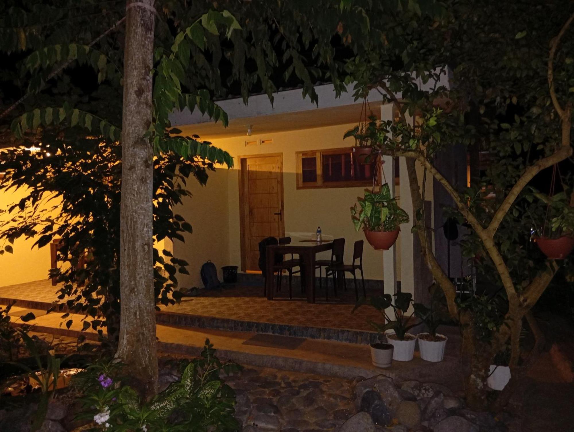 Rumah Kawan Senaru House Of Friend Екстер'єр фото